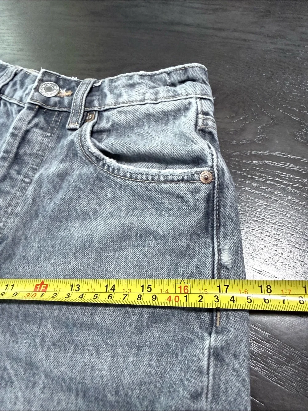 Zara Women’s Denim‎ Gray Cotton Shorts Size 2